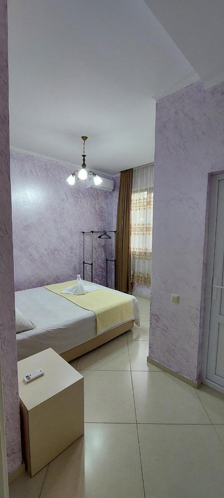 Hotel Ergo Batumi Exterior photo