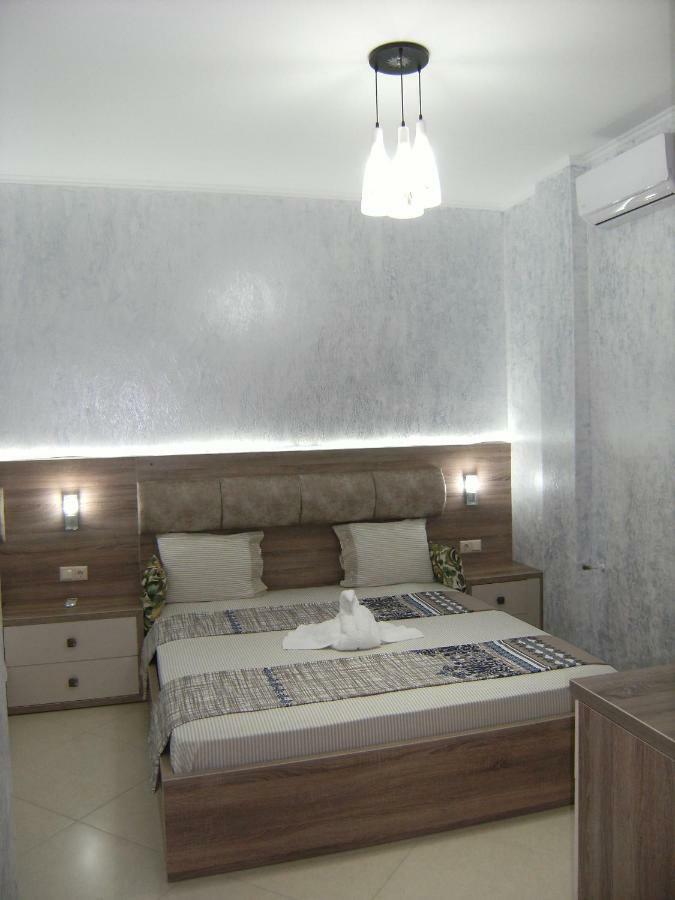 Hotel Ergo Batumi Exterior photo