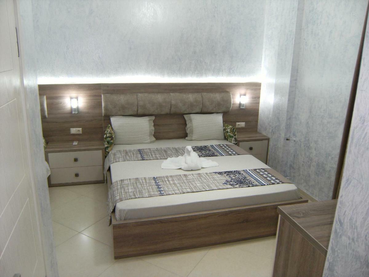 Hotel Ergo Batumi Exterior photo