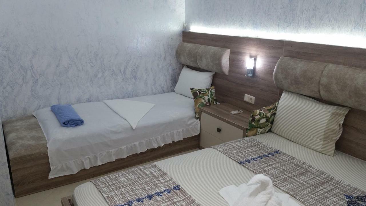 Hotel Ergo Batumi Exterior photo